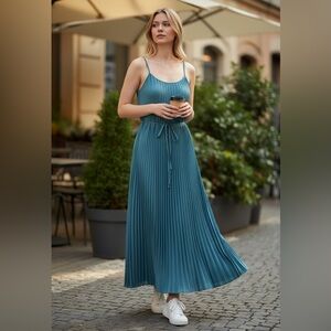 SAM EDELMAN SATIN PLISSE DRESS INDUSTRIAL GREEN BERY GOOD COND SIZE (M)